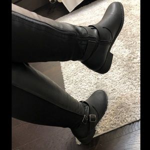 Black knee high boots size 7